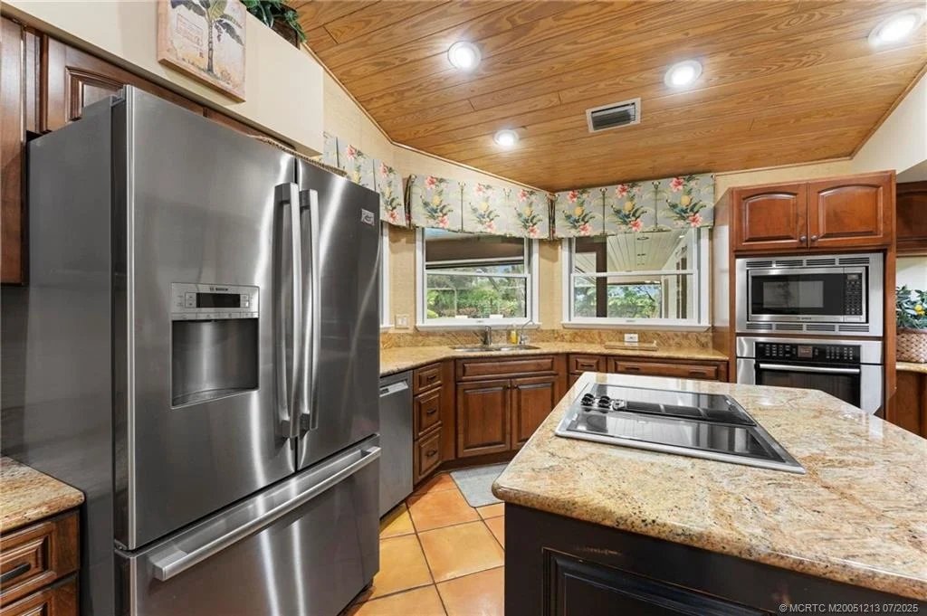 Photo of 2087 SW Danforth Circle