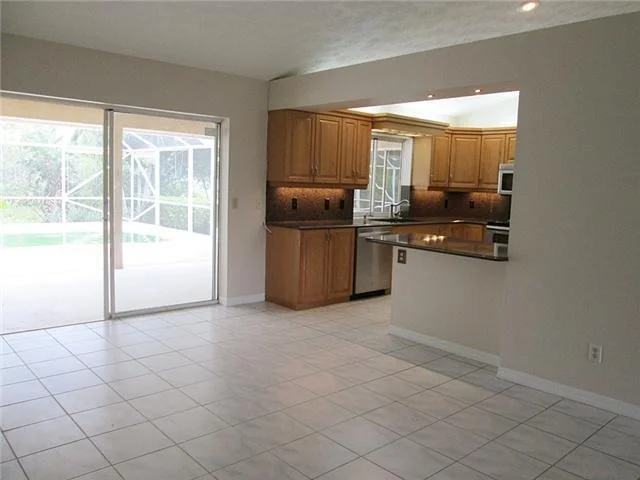 Photo of 374 SE ASHLEY OAKS Way