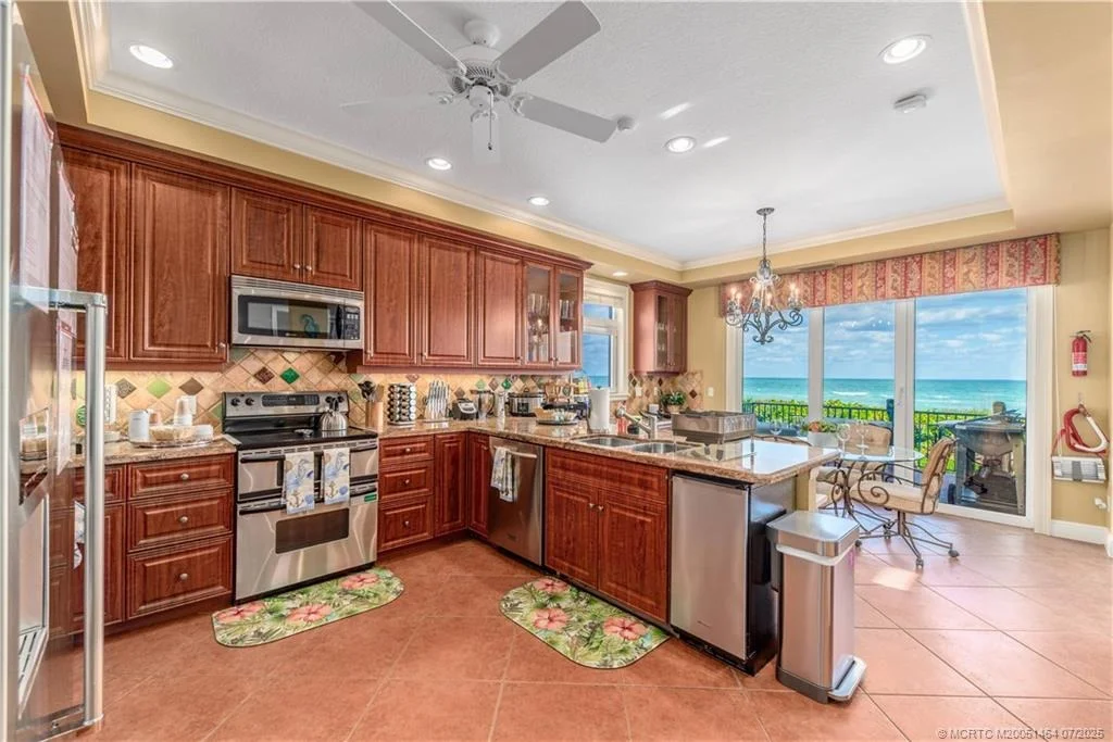 Photo of 4643 NE Ocean Boulevard