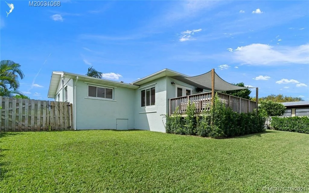 Photo of 1205 NE Oceanview Circle