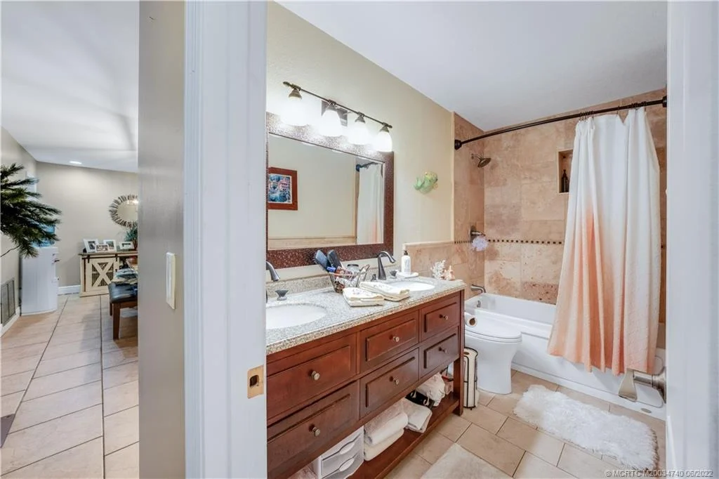 Photo of 803 NW Spruce Ridge Drive