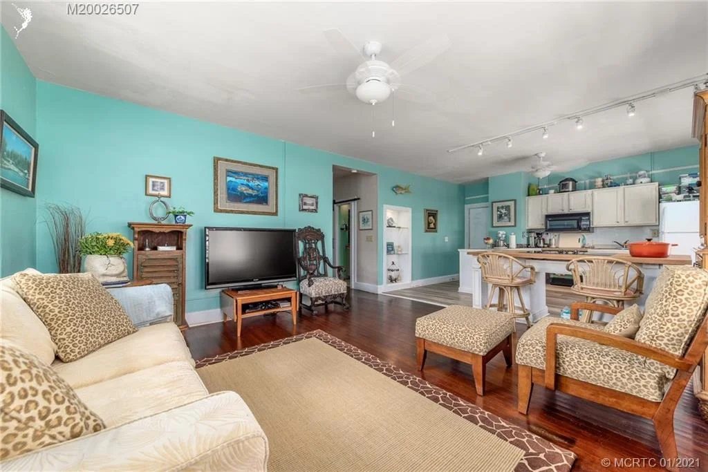 Photo of 320 SE Denver Avenue