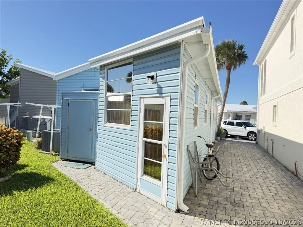 Photo of 185 Nettles Boulevard