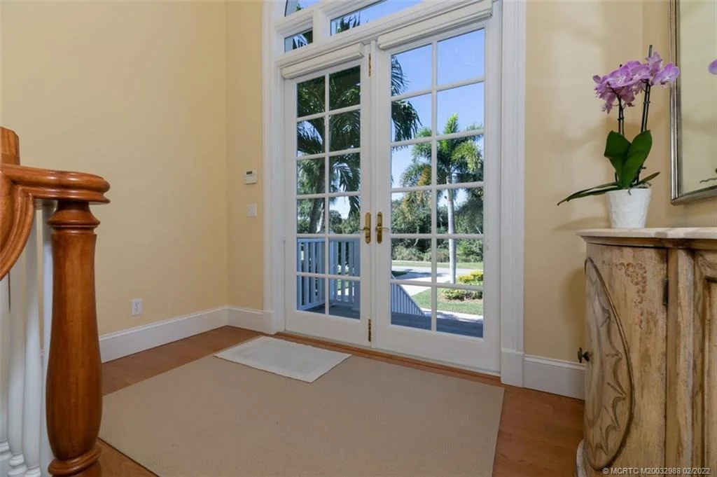 Photo of 5914 SE Horseshoe Point Road