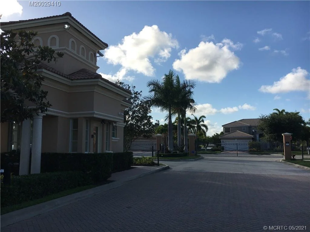Photo of 1381 SE Legacy Cove Circle