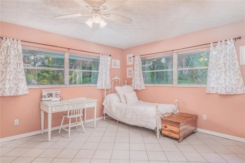 Photo of 1128 NW Fork Road