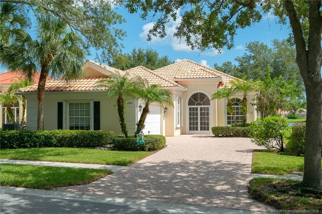 Photo of 1313 SW Balmoral Trace