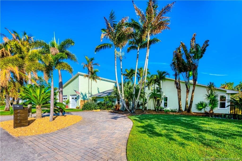 Photo of 4942 SE Bayshore Terrace