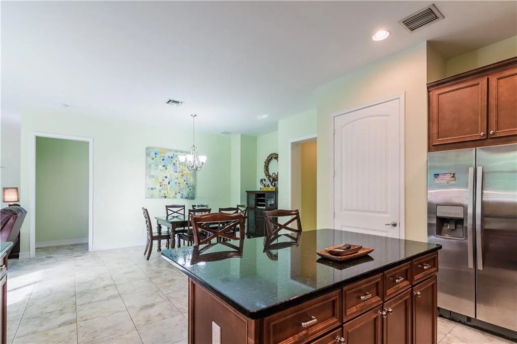 Photo of 2430 NW Hummingbird Circle