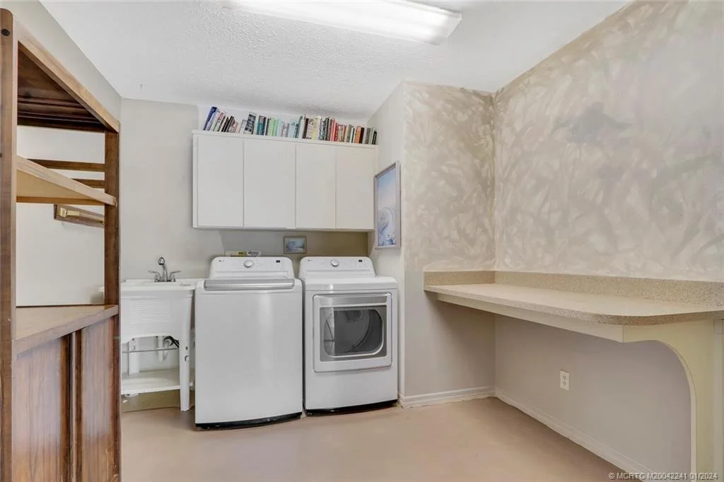 Photo of 3611 SE Fairway W