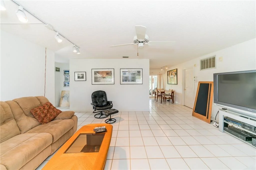 Photo of 2350 NW Sunset Boulevard