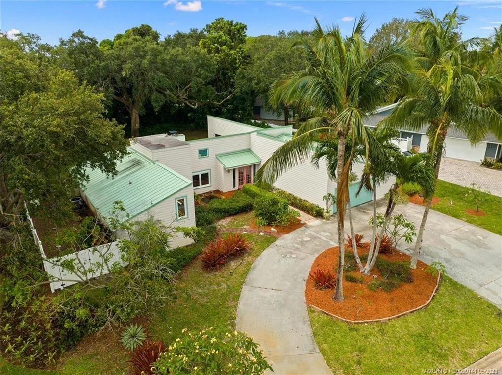 Photo of 3 Gumbo Limbo Way