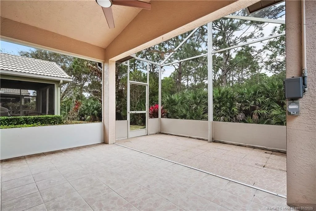 Photo of 600 NW Red Pine Way