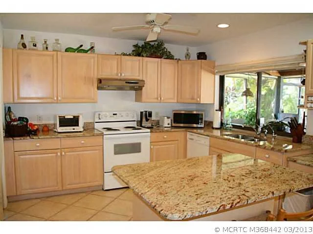 Photo of 884 NW Spruce Ridge Drive