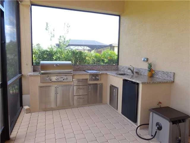 Photo of 2 SE ETHAN Terrace