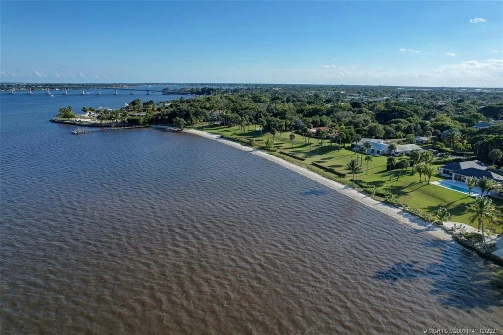 Photo of 21 SE Harbor Point Drive