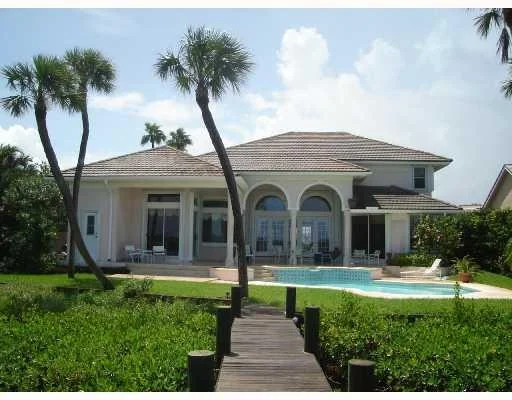 Photo of 4000 NE JOES POINT Road