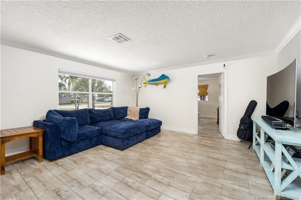 Photo of 5249 SE Horseshoe Point Road