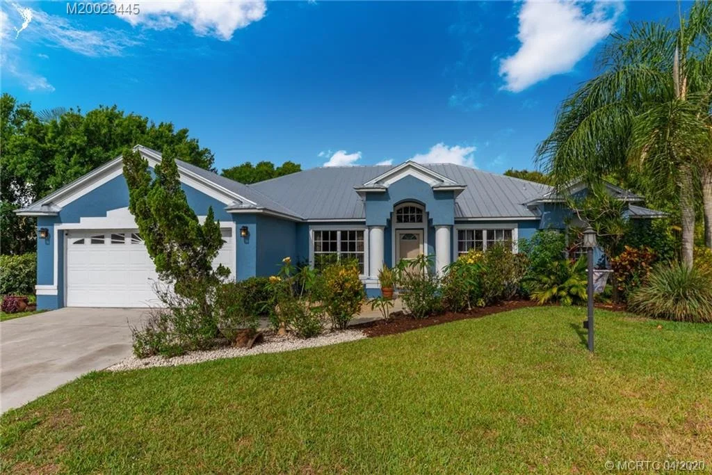 Photo of 928 SE Waterside Way