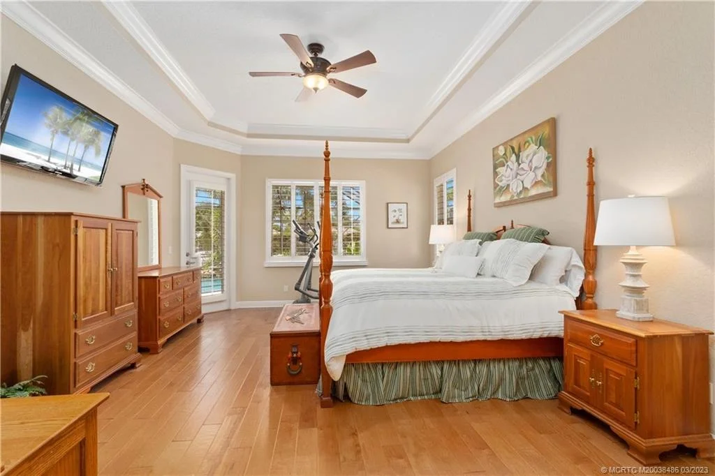 Photo of 503 SW Lost River Road