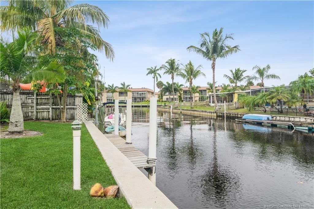 Photo of 123 SW Hideaway Place