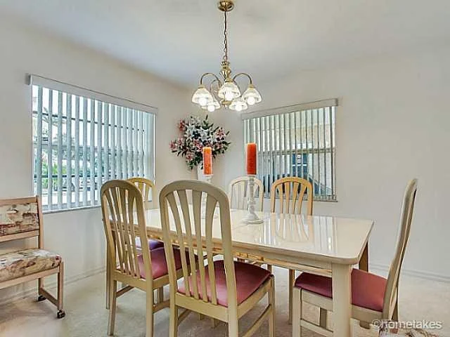 Photo of 1034 SE Riverside Drive