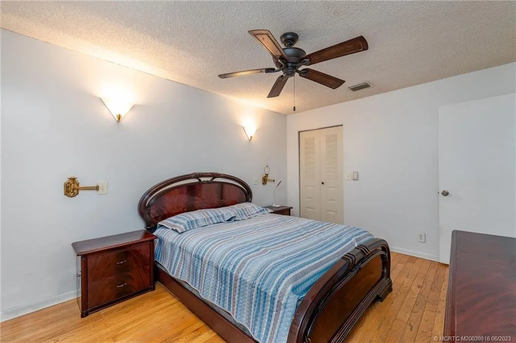 Photo of 22748 Neptune Road