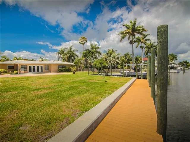 Photo of 1695 NW Harbor Place