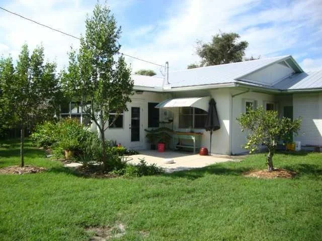 Photo of 317 SE Oriole Avenue