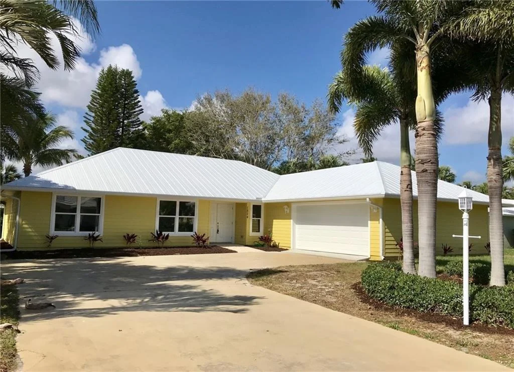 Photo of 1824 SE Granada Lane