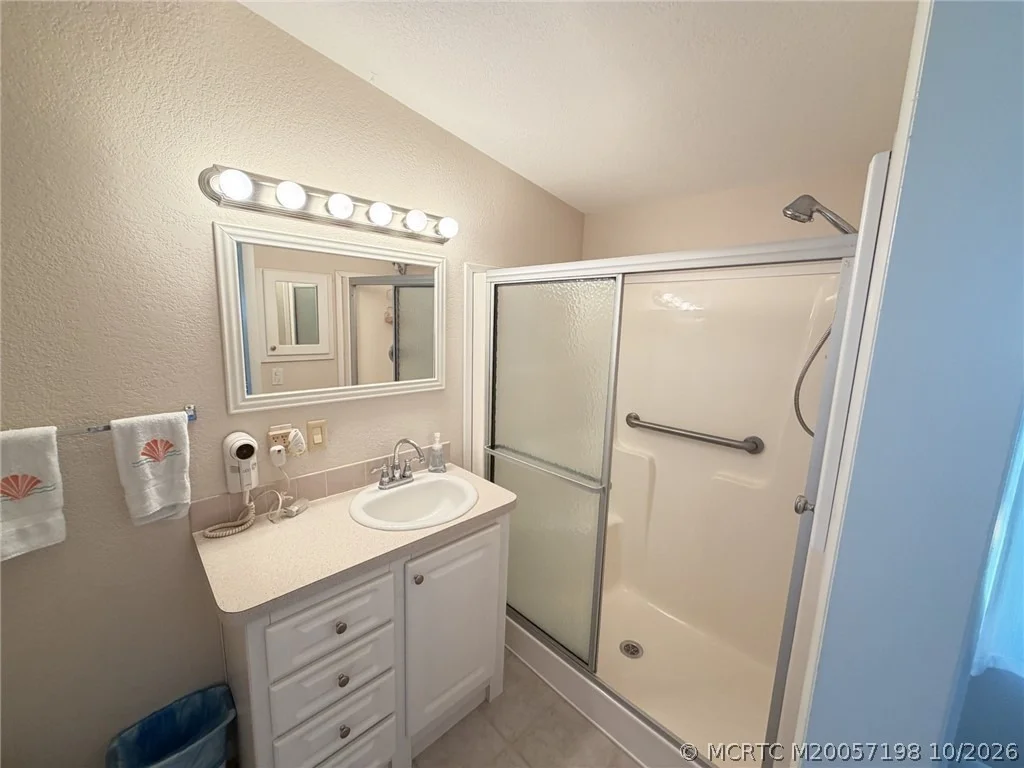 Photo of 1033 Nettles Boulevard