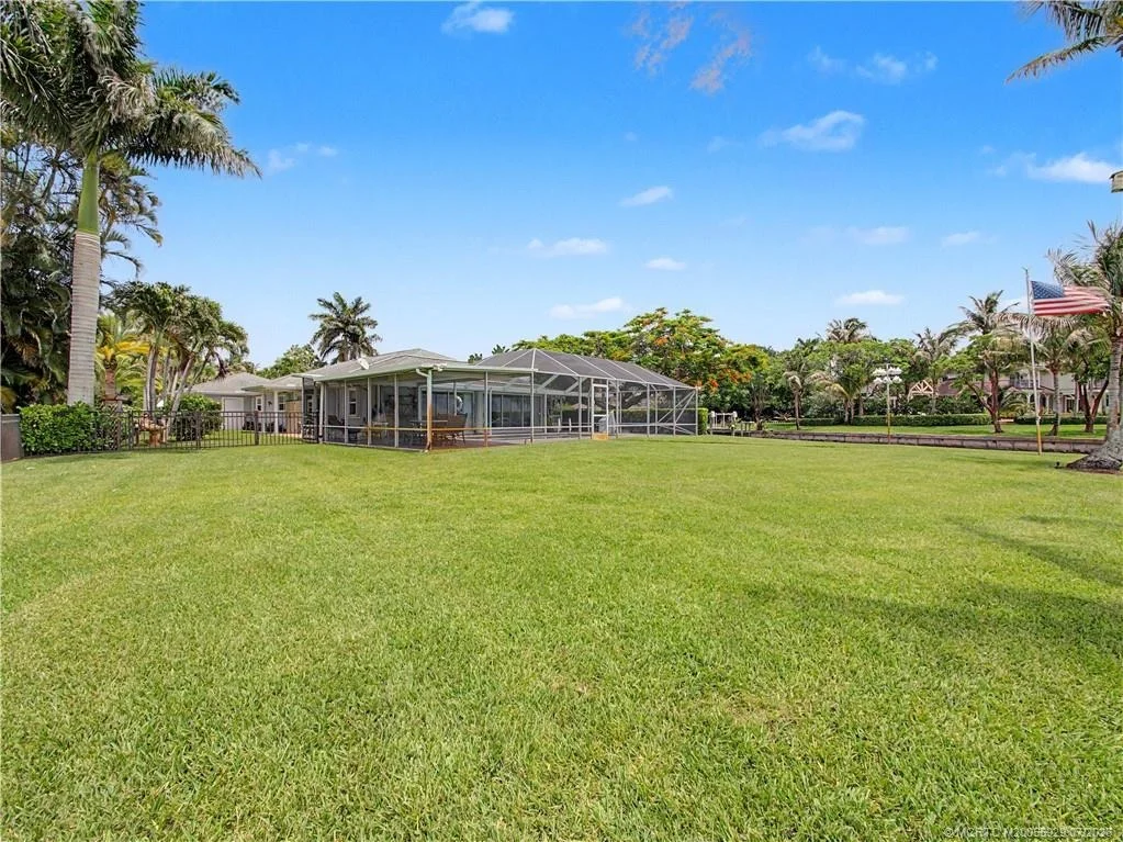 Photo of 1910 NW Cove Circle