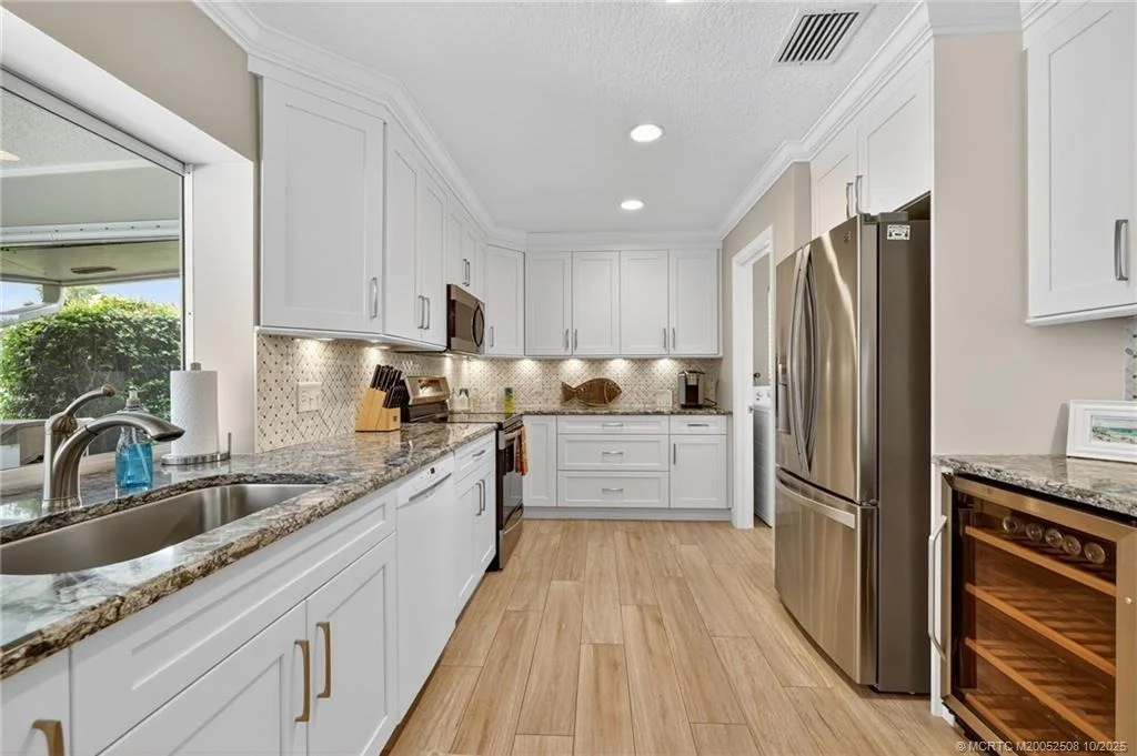 Photo of 3353 SE Fairway E
