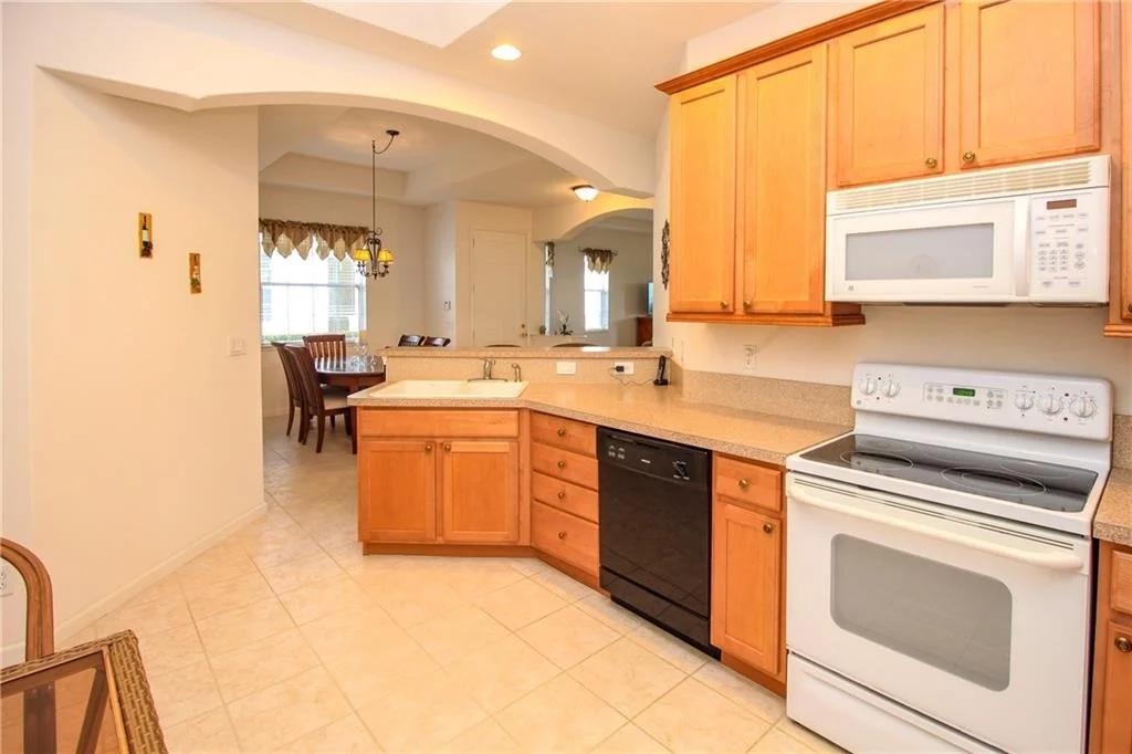 Photo of 631 NW Red Pine Way
