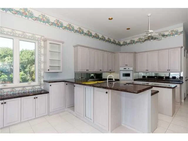 Photo of 82 N Sewalls Point Road