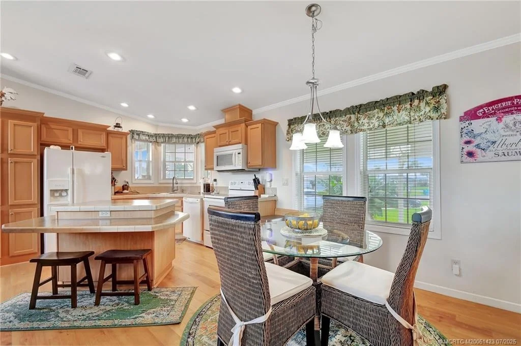 Photo of 4449 Royal Manor Boulevard