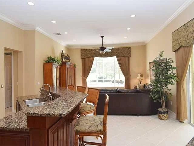Photo of 837 SW BLUE STEM Way