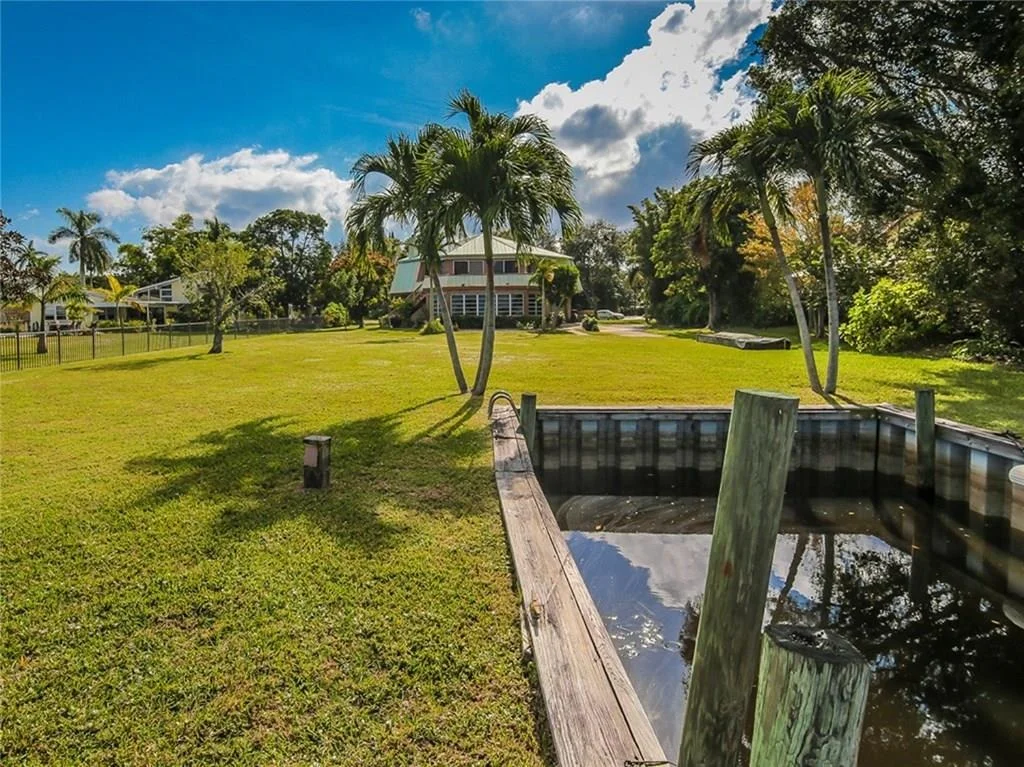 Photo of 1374 NW COCONUT POINT Lane