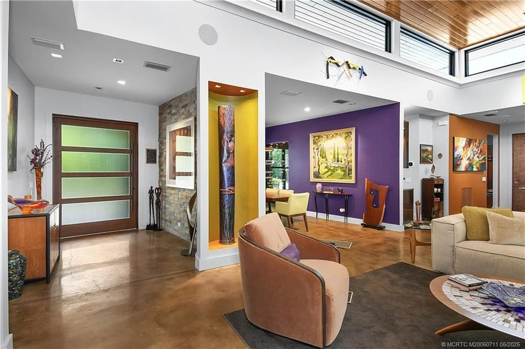 Photo of 314 SE Pelican Drive