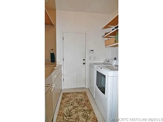 Photo of 158 S River Road