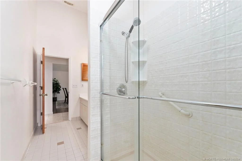 Photo of 919 NE Juniper Place