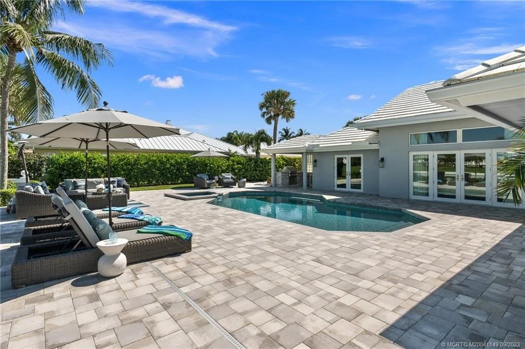 Photo of 6741 SE Harbor Circle
