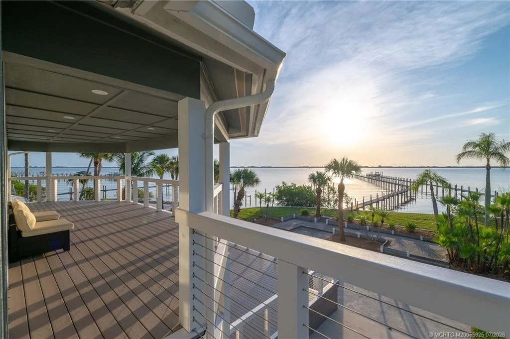 Photo of 114 N Sewalls Point Road