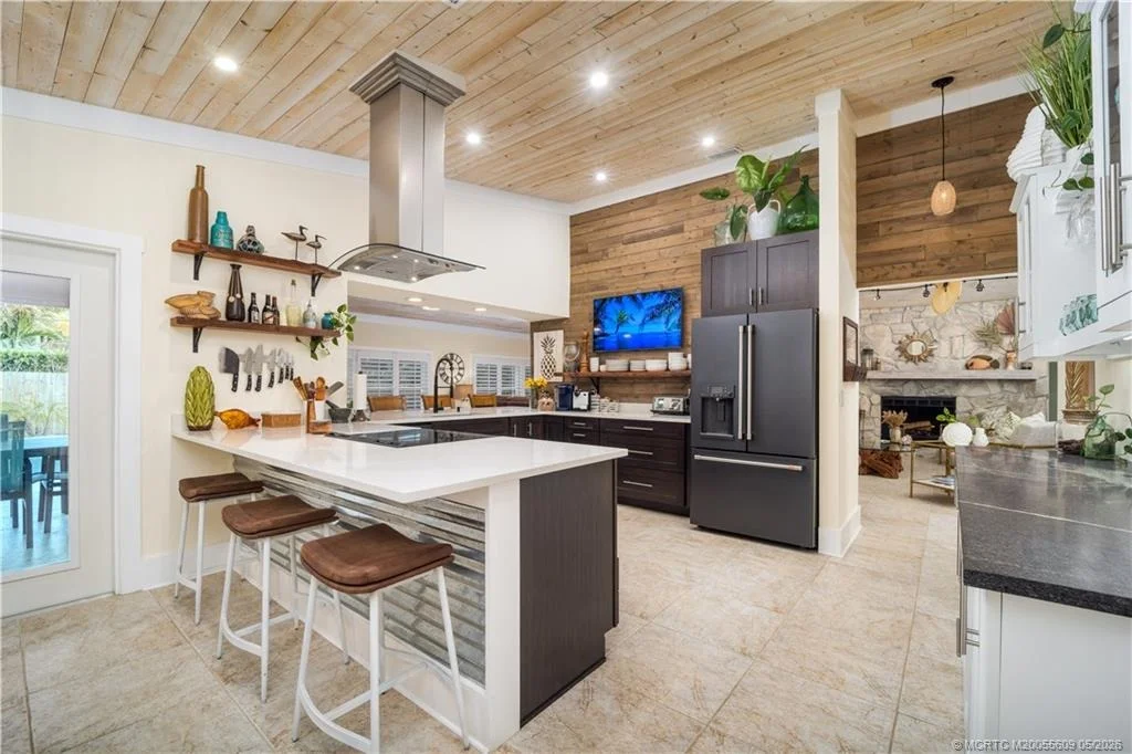 Photo of 4942 SE Bayshore Terrace