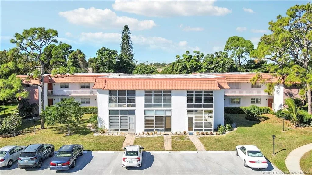 Photo of Unit DD4 at 2600 SE Ocean Boulevard