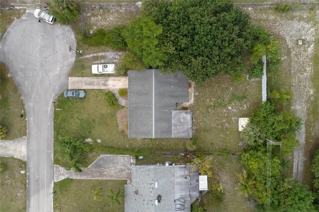 Photo of 2389 NW Sunset Boulevard