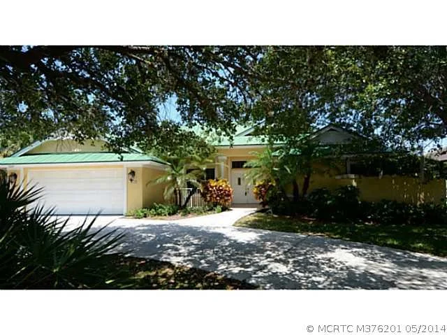 Photo of 2245 SE Saint Lucie Boulevard