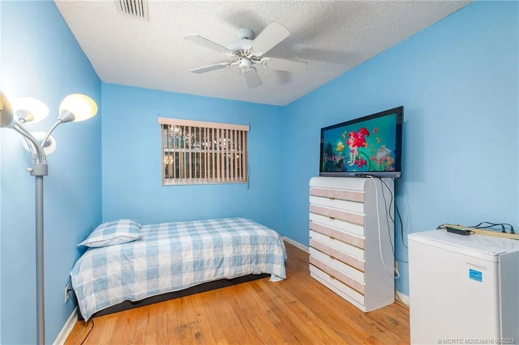 Photo of 22748 Neptune Road