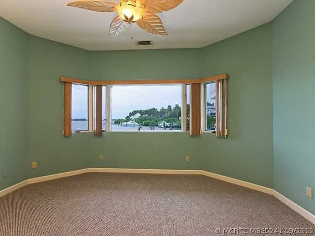Photo of 25 ISLAND Road