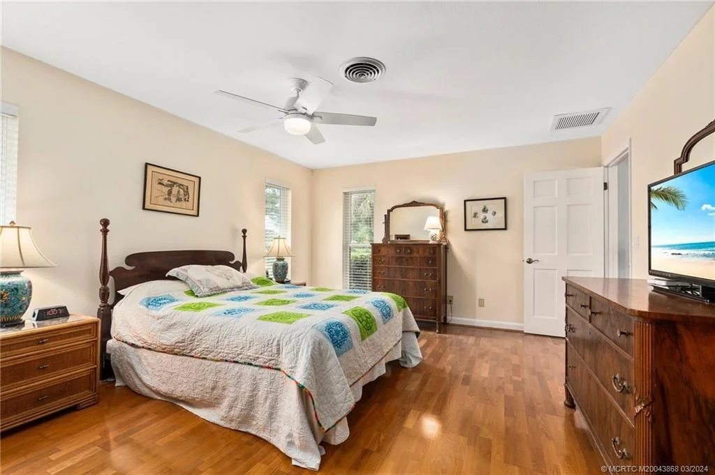Photo of 4103 SE Fairway E